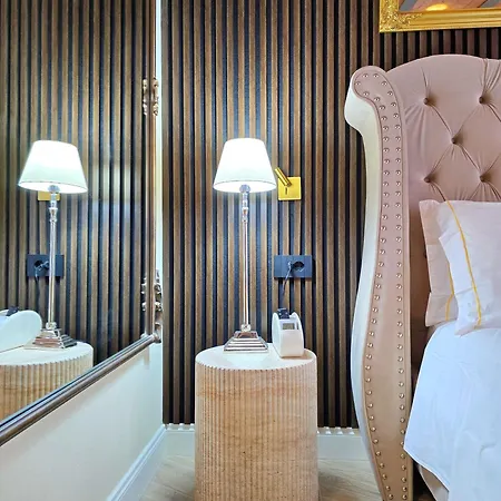 Ermes Saturnia Capanne